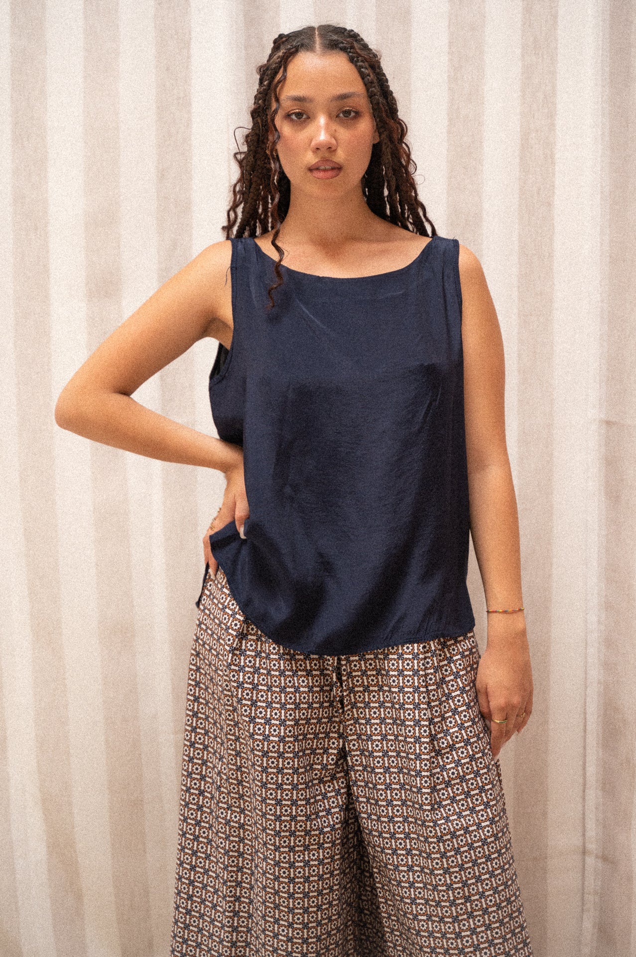 Top senza manica color blu