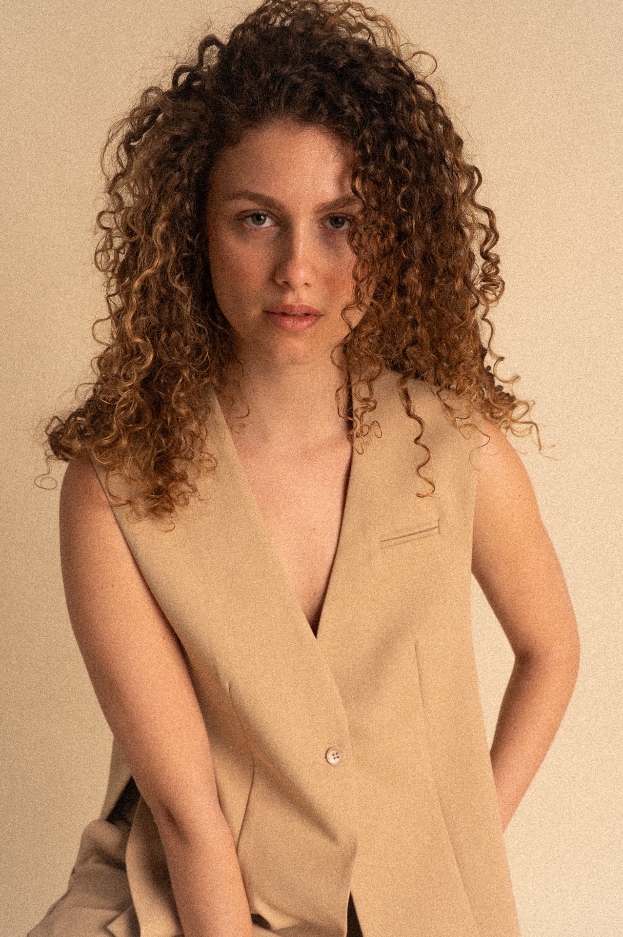 Completo Donna beige con Gilet Sartoriale Over e Pantalone Palazzo
