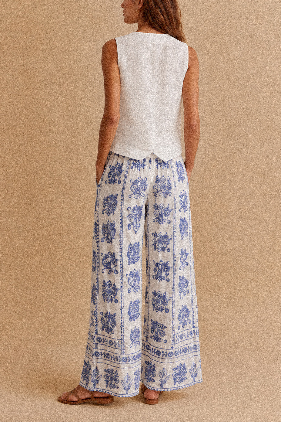 Completo “Azur Embroidery” – gilet e pantalone ricamato in cotone