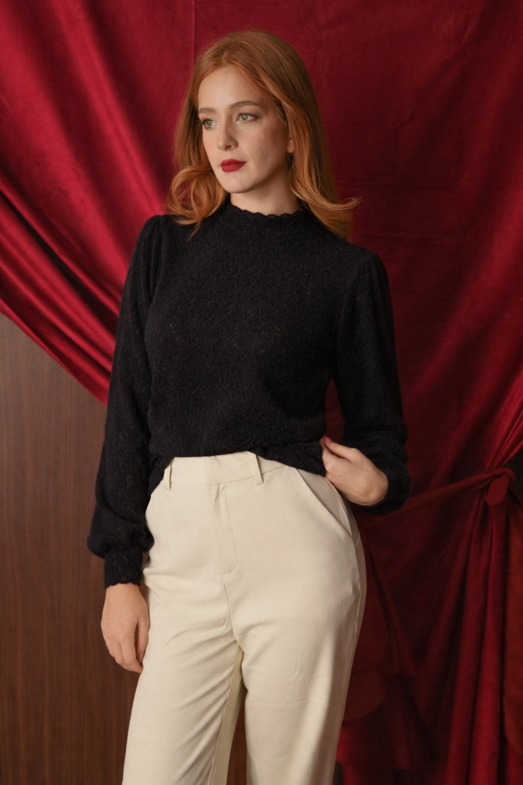 Blusa Donna Nera Elegante con Maniche Lunghe – Tessuto Elasticizzato, Vestibilità Confortevole