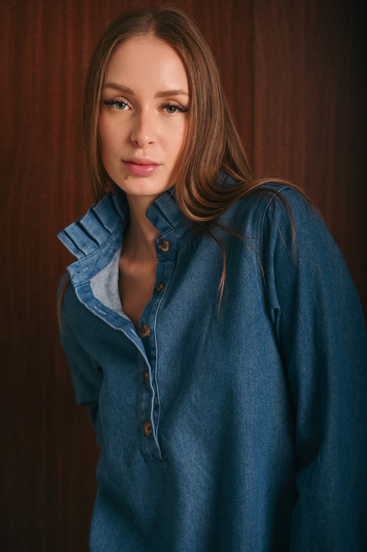 Abito Donna in Denim 100% Cotone con Colletto a Punta