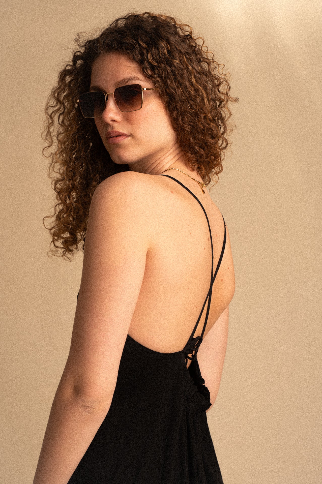 Abito Lungo Donna in Tencel nero con Schiena Incrociata