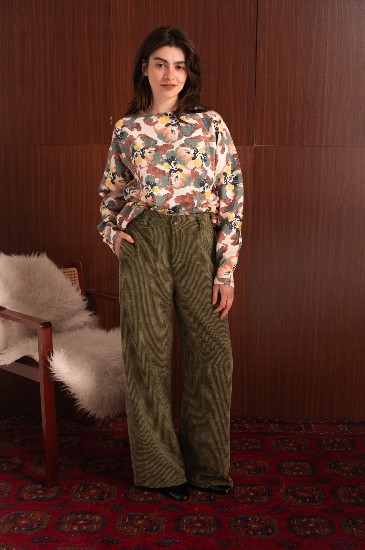 Pantaloni verde donna in velluto a coste larghe