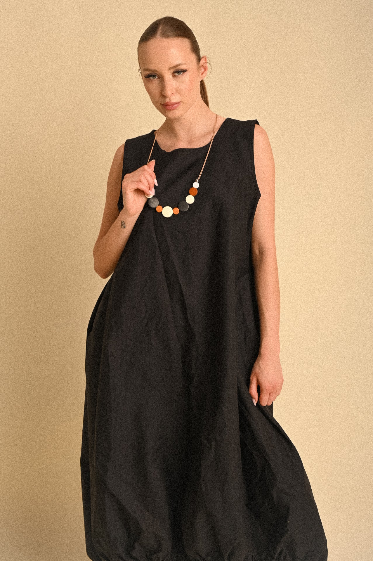 Abito Balloon Nero Donna in Cotone 100% – Vestibilità Ampia