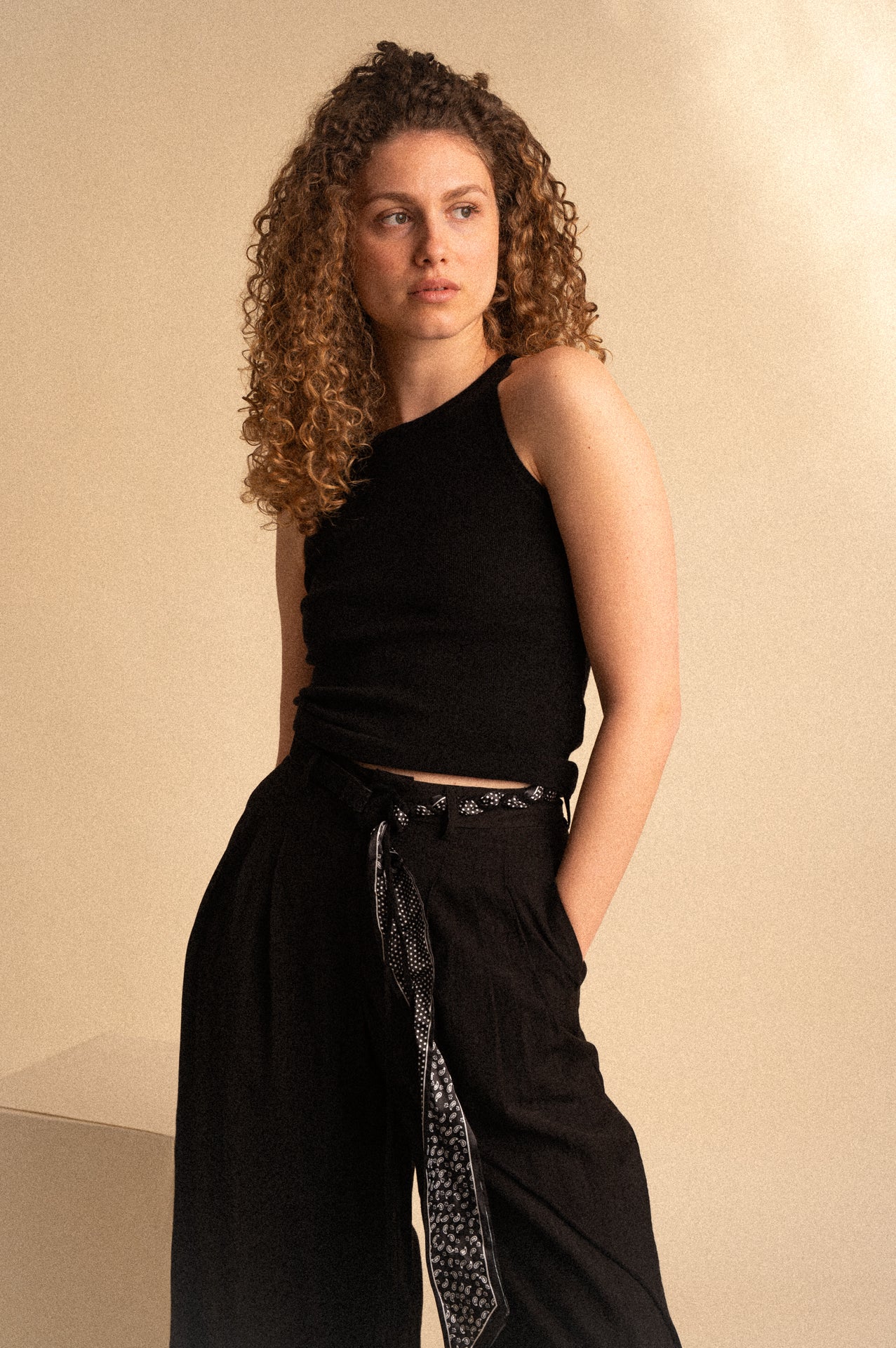 Top Donna nero a Costine in Viscosa Stretch