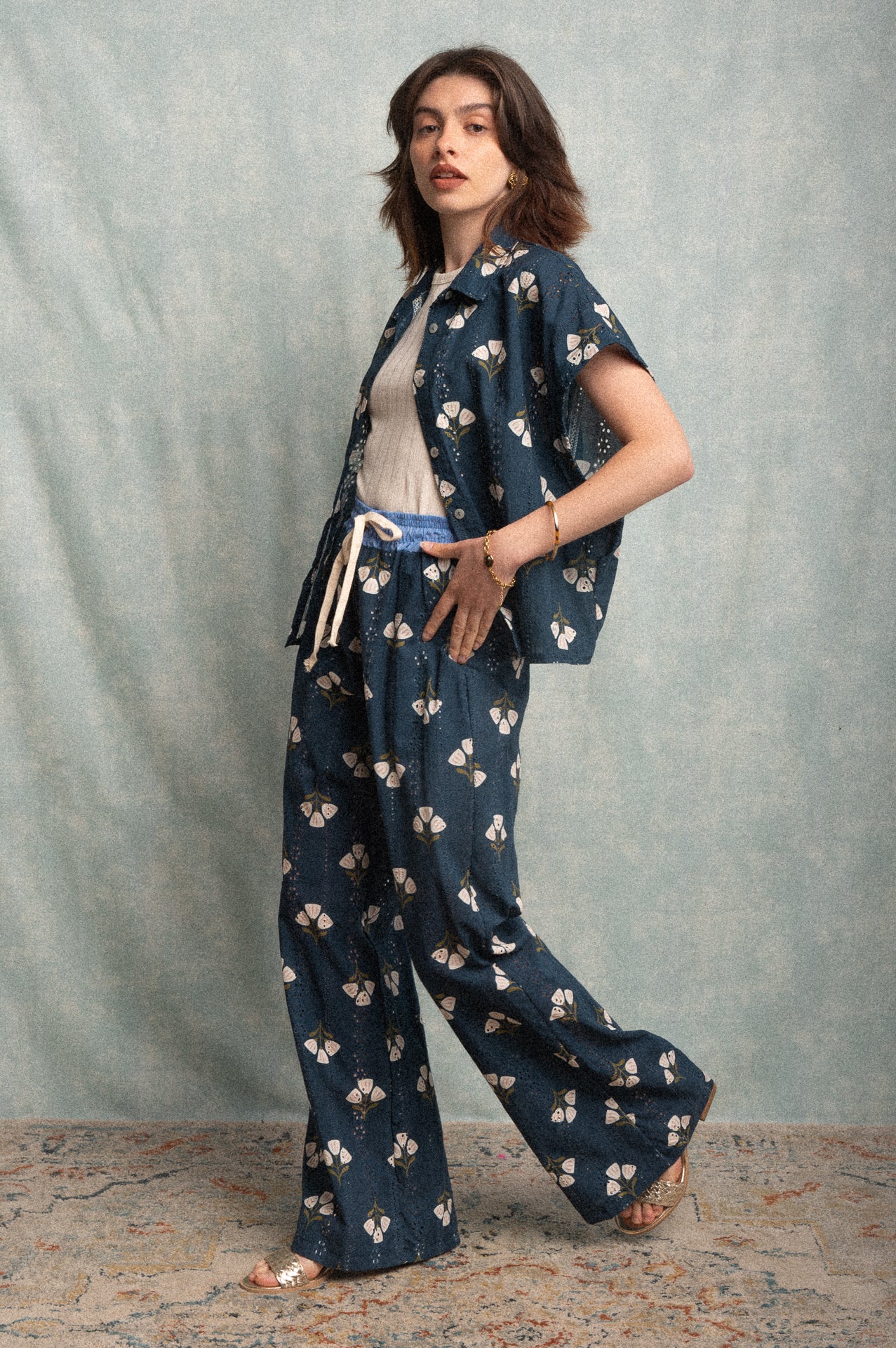Pantalone Jannette blu con ricami