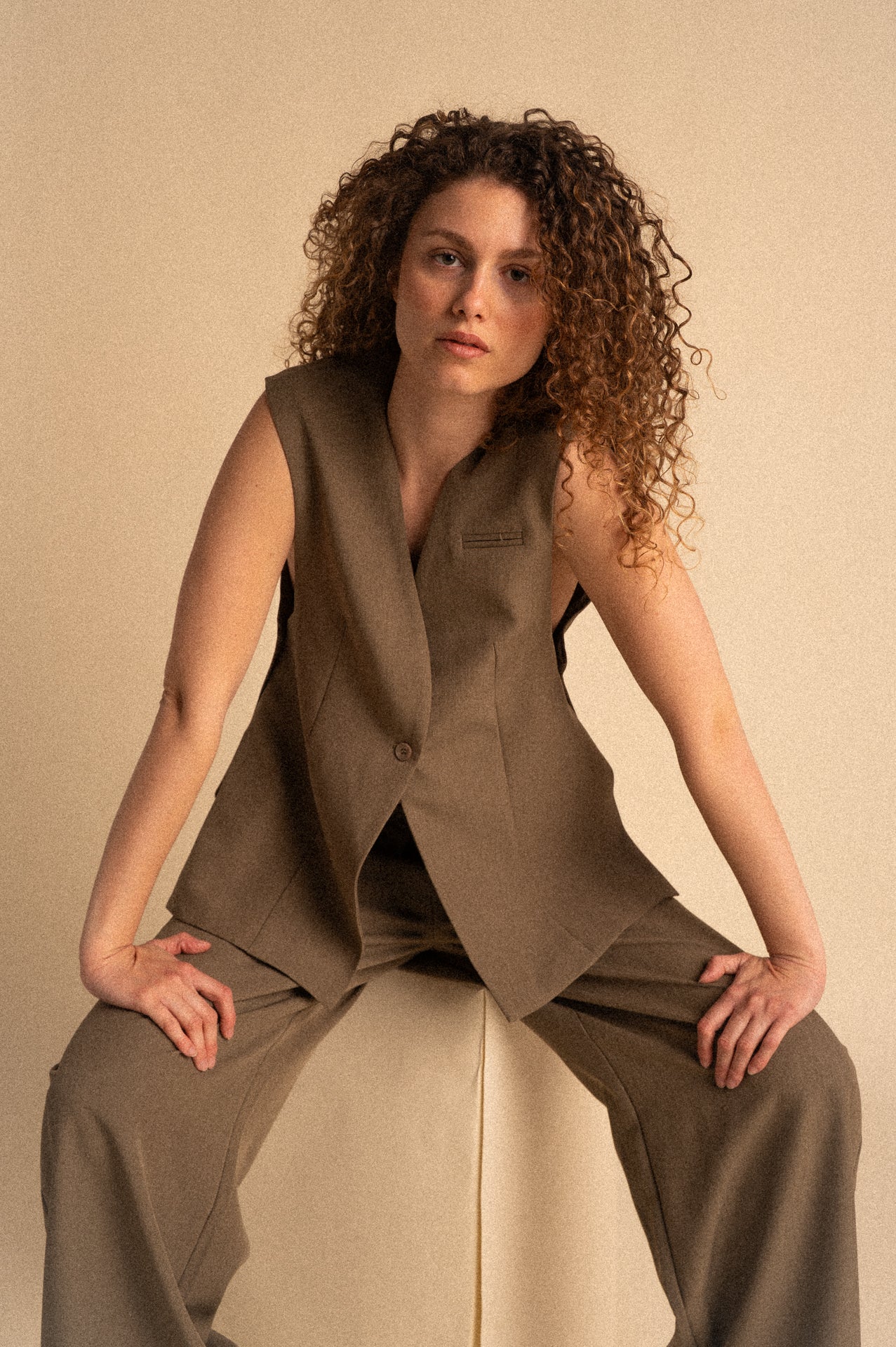 Completo Ardisia Donna Kaki con Gilet Sartoriale Over