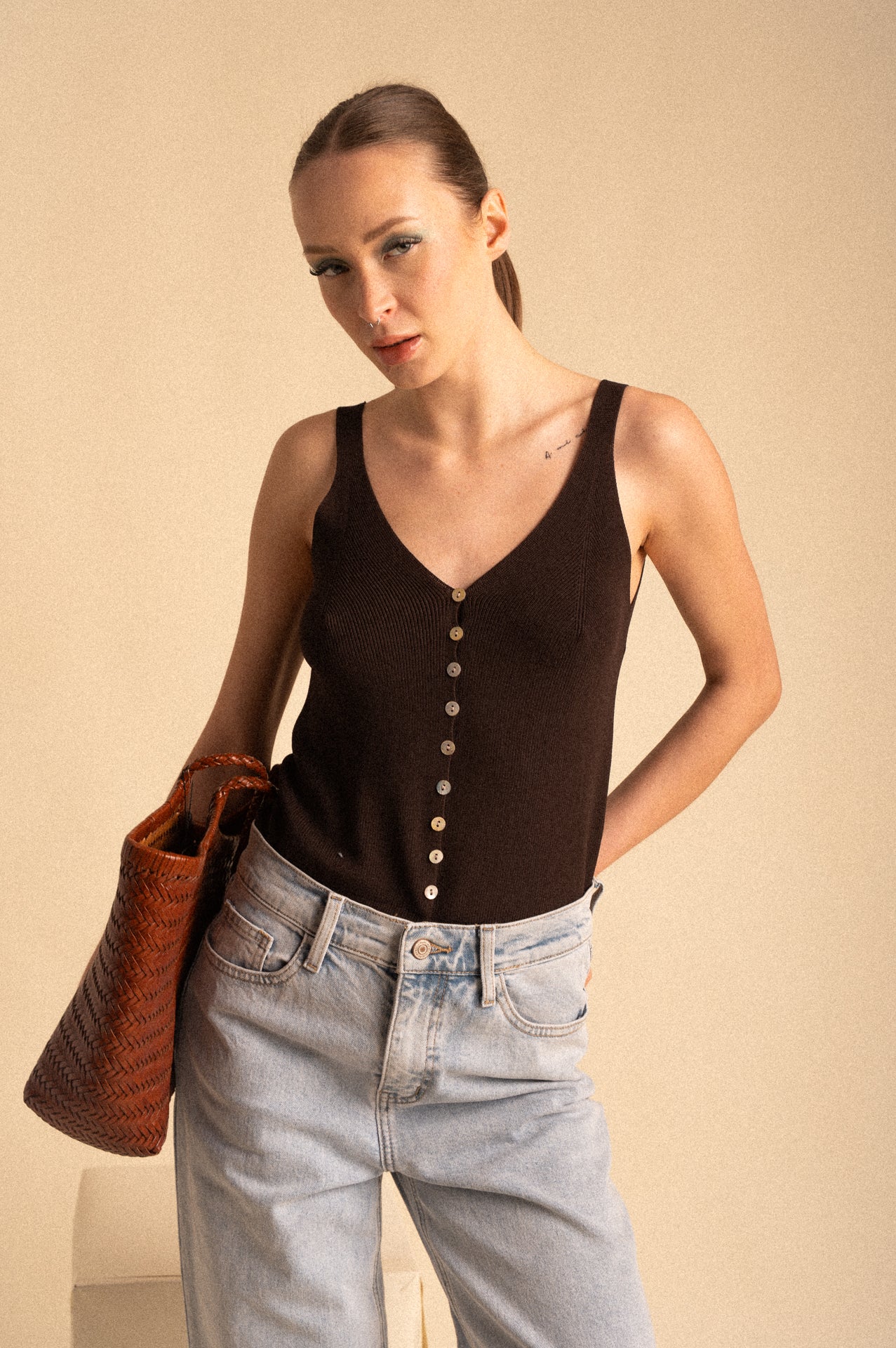 Top Donna Costine Marrone con Bottoni – Mocha Lumière