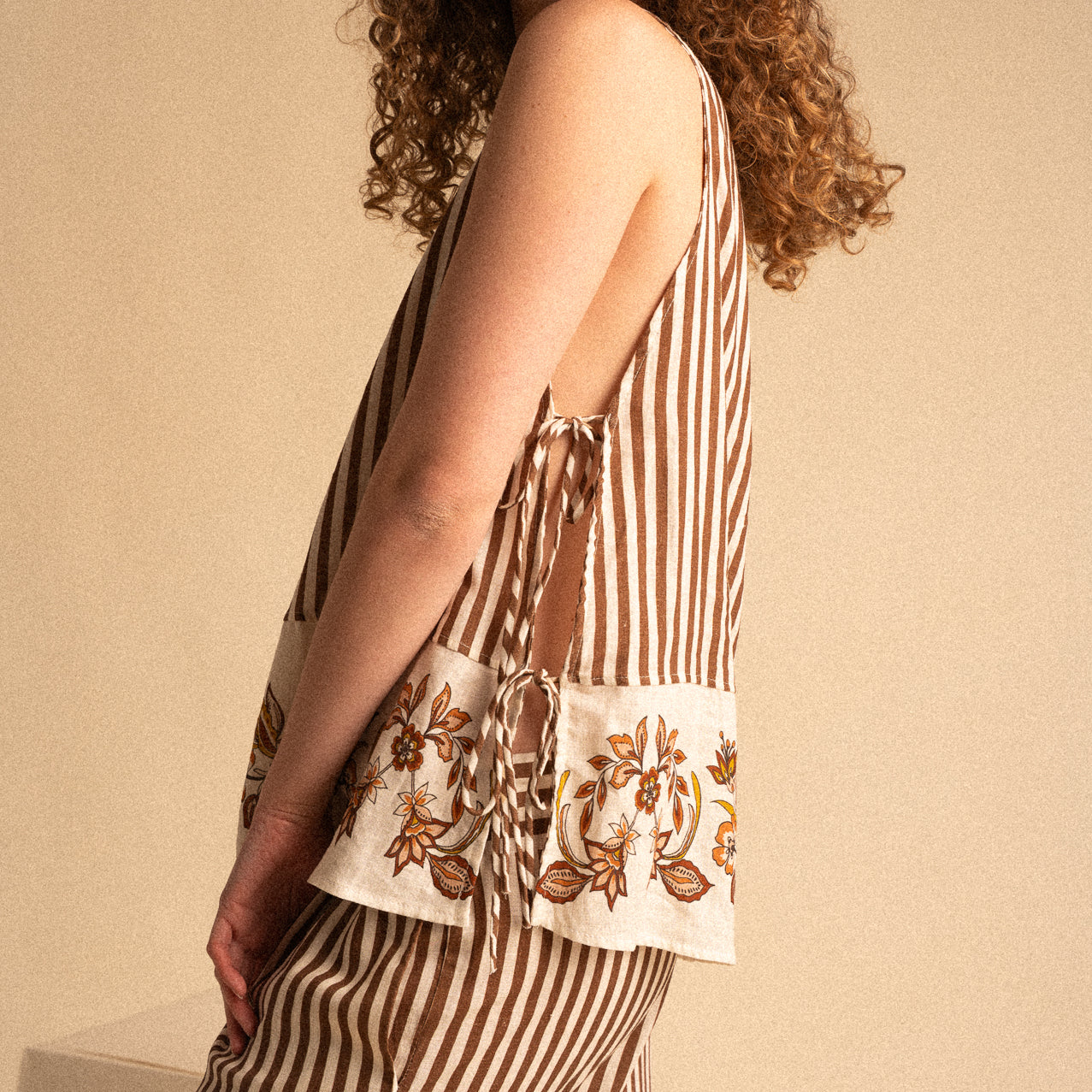 Top Donna a Righe in Lino e Viscosa con Lacci Regolabili – Top Estivo Coordinato
