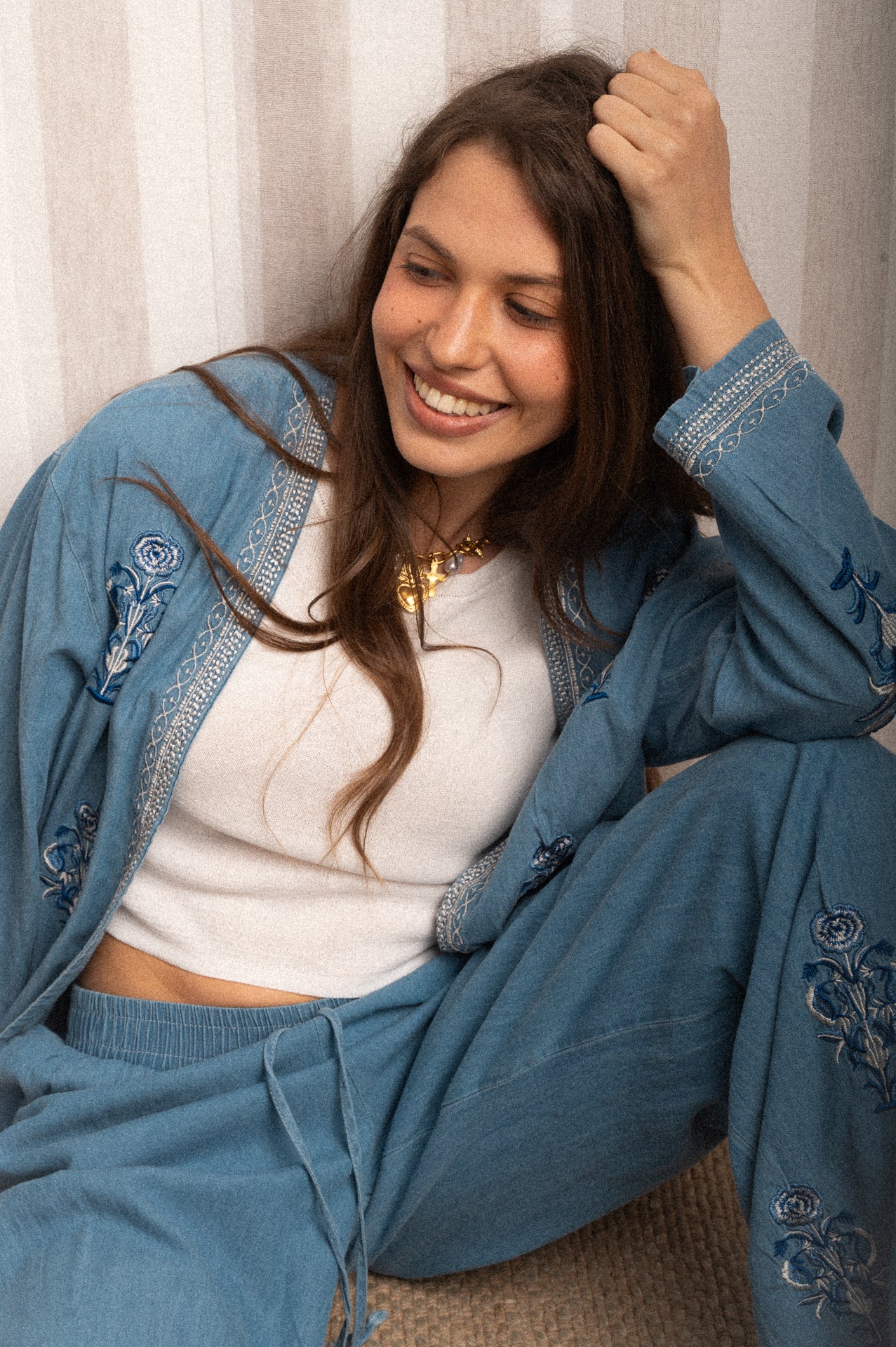 Pantalone in cotone con ricami