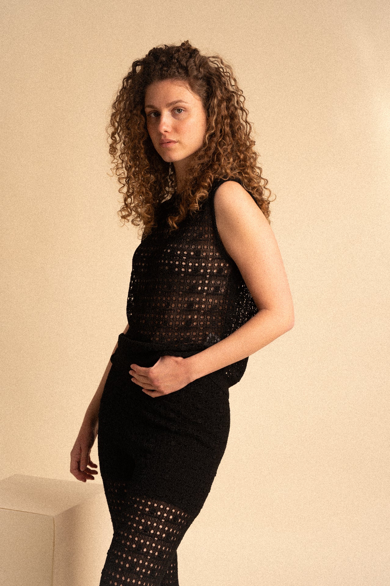 Pantalone Traforato con Elastico – Color nero