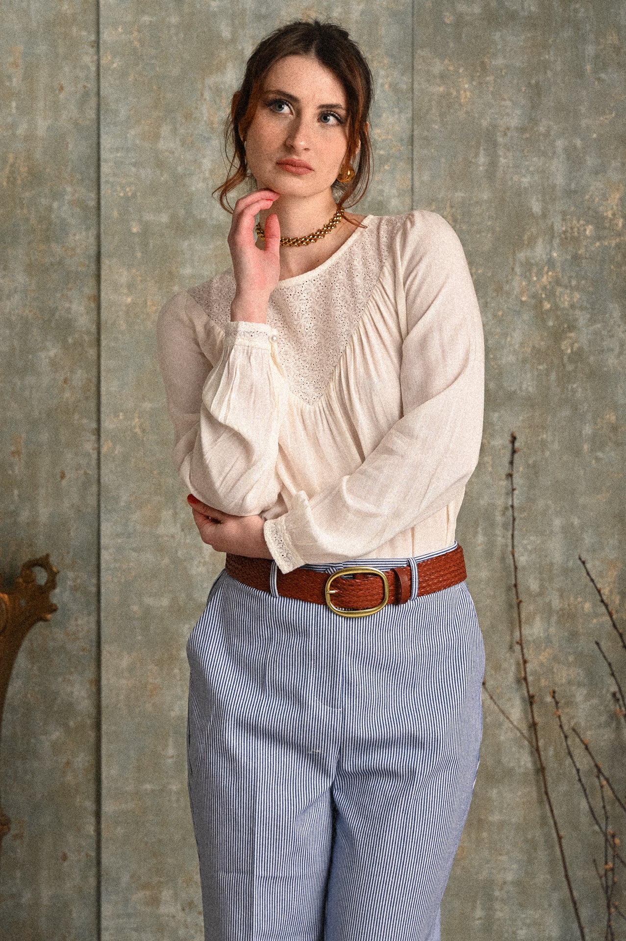 Blusa Iris in viscosa con ricamo sangallo a V – color avorio