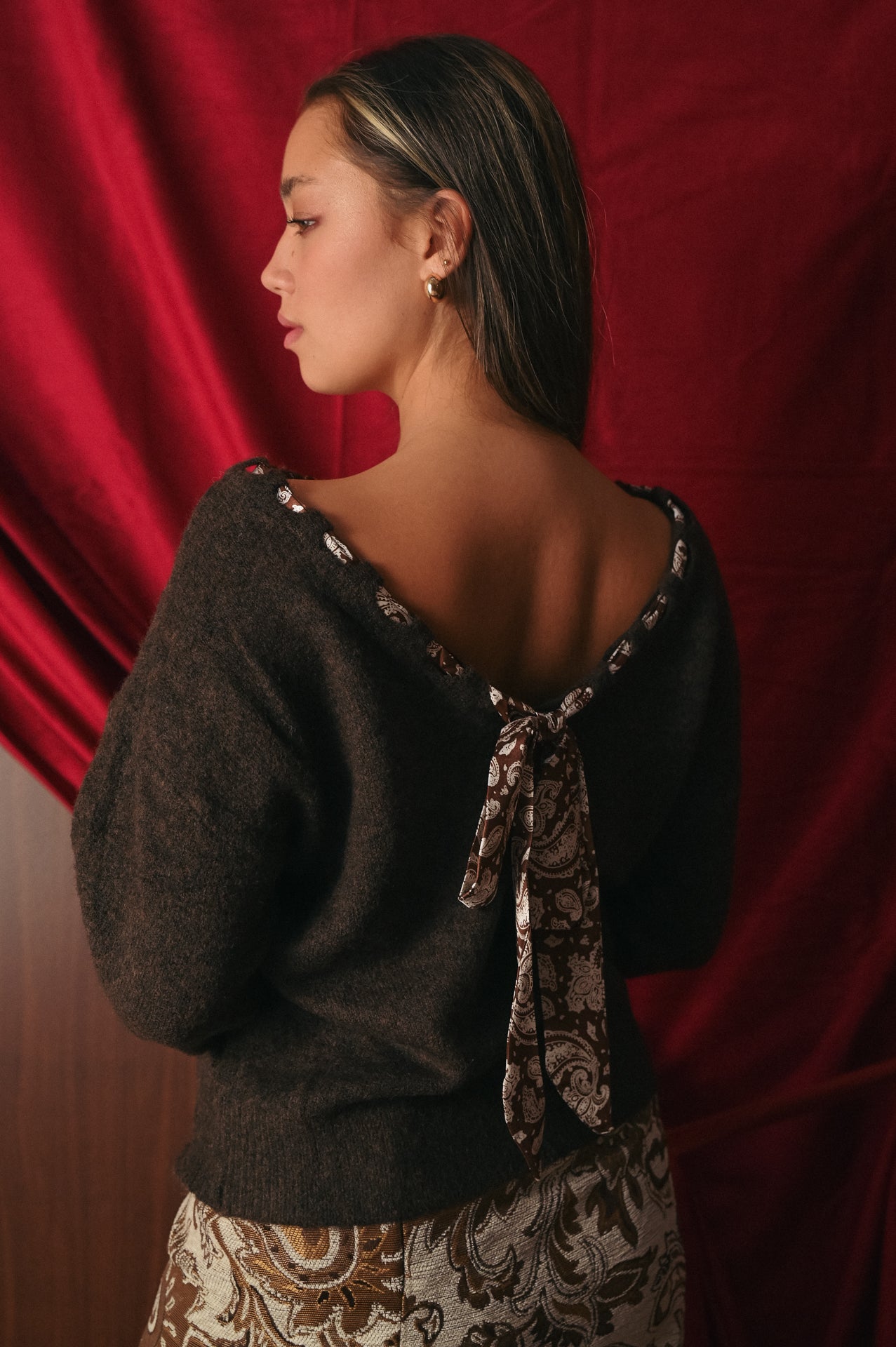 Maglione Donna Marrone Cioccolato Fiocco Schiena | Pullover Backless
