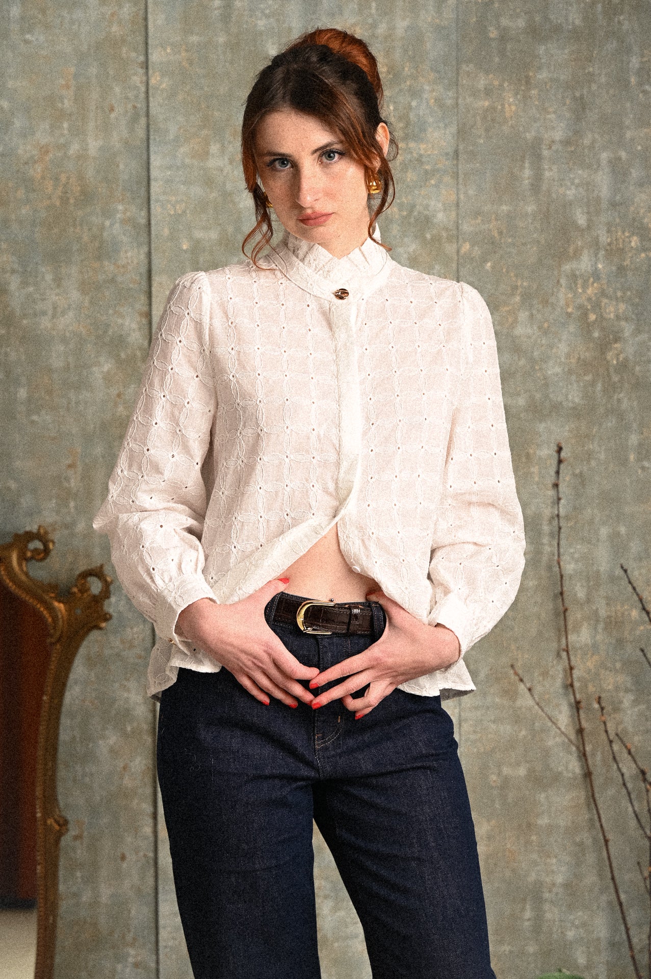 Camicia Bianca in Cotone Sangallo  Collo Coreano con Rouche