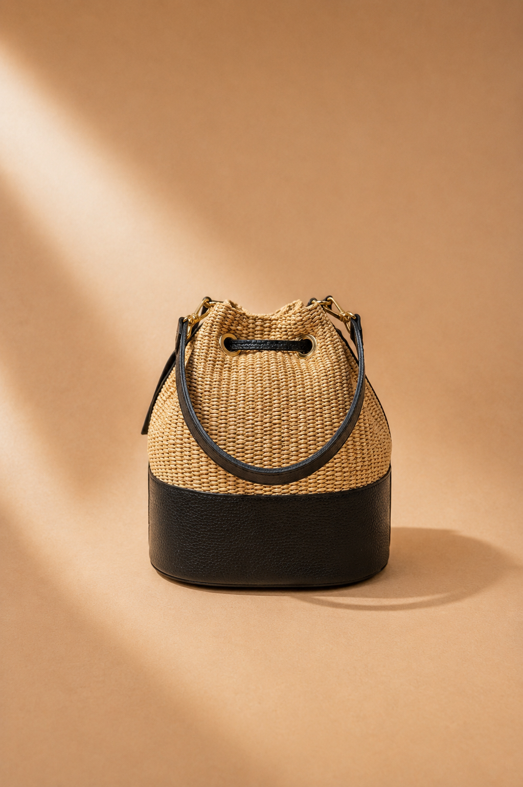 Borsa Secchiello Rafia e Pelle nera