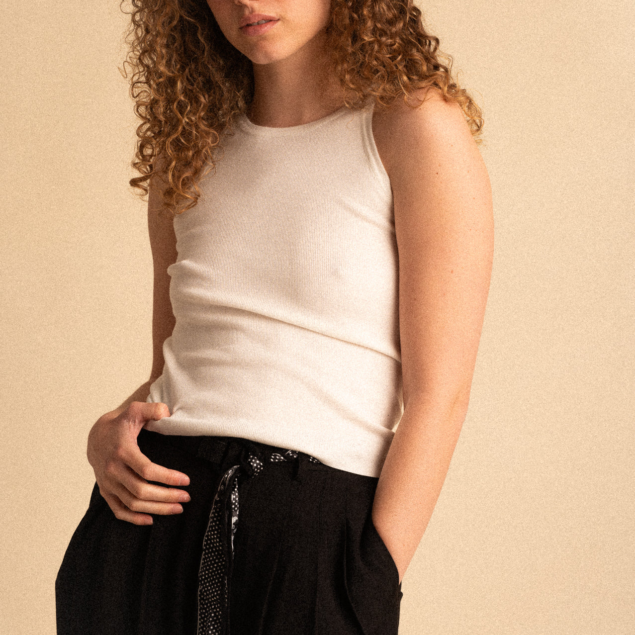 Top Donna Bianco a Costine in Viscosa Stretch
