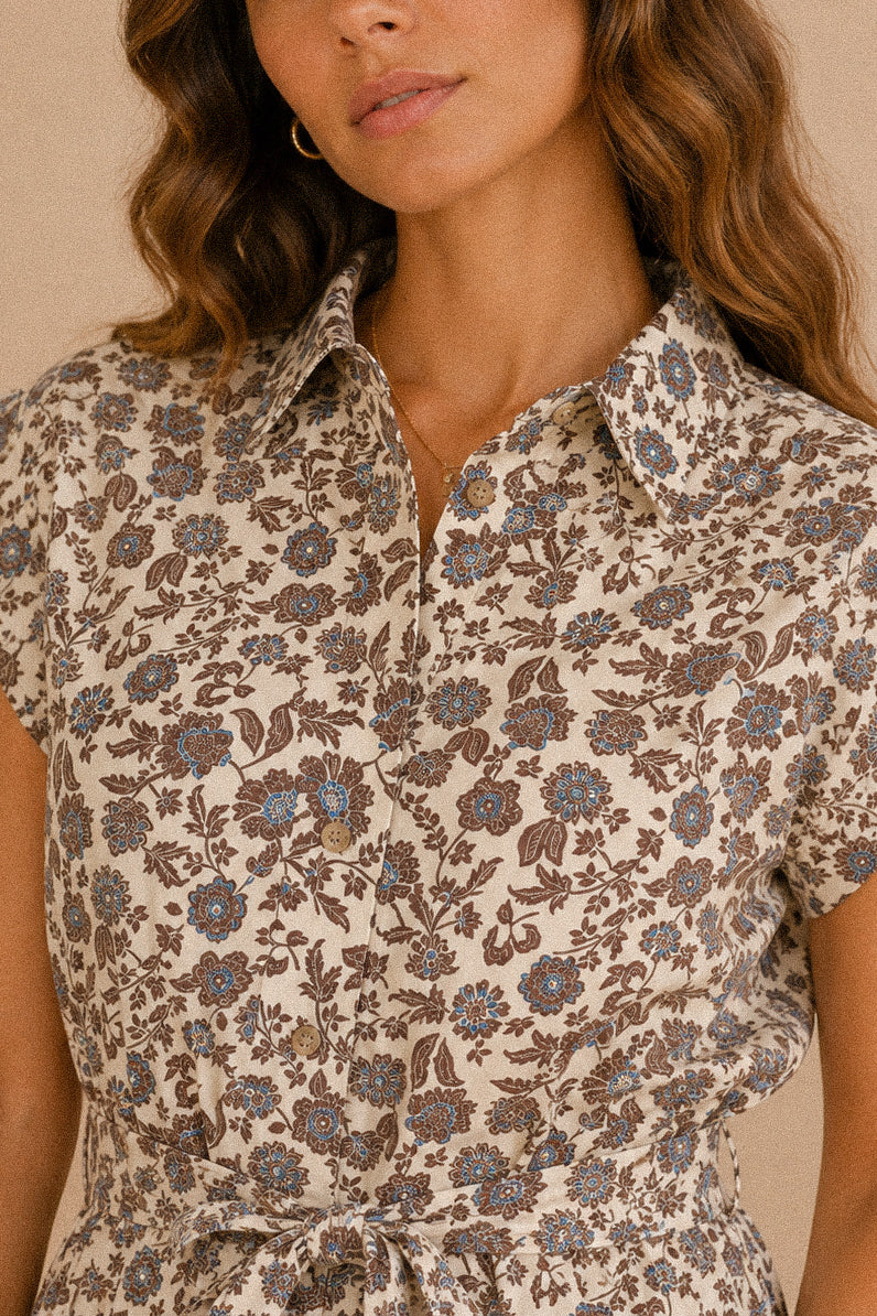 Tutina “Boho Bloom” – fantasia floreale con cintura in vita