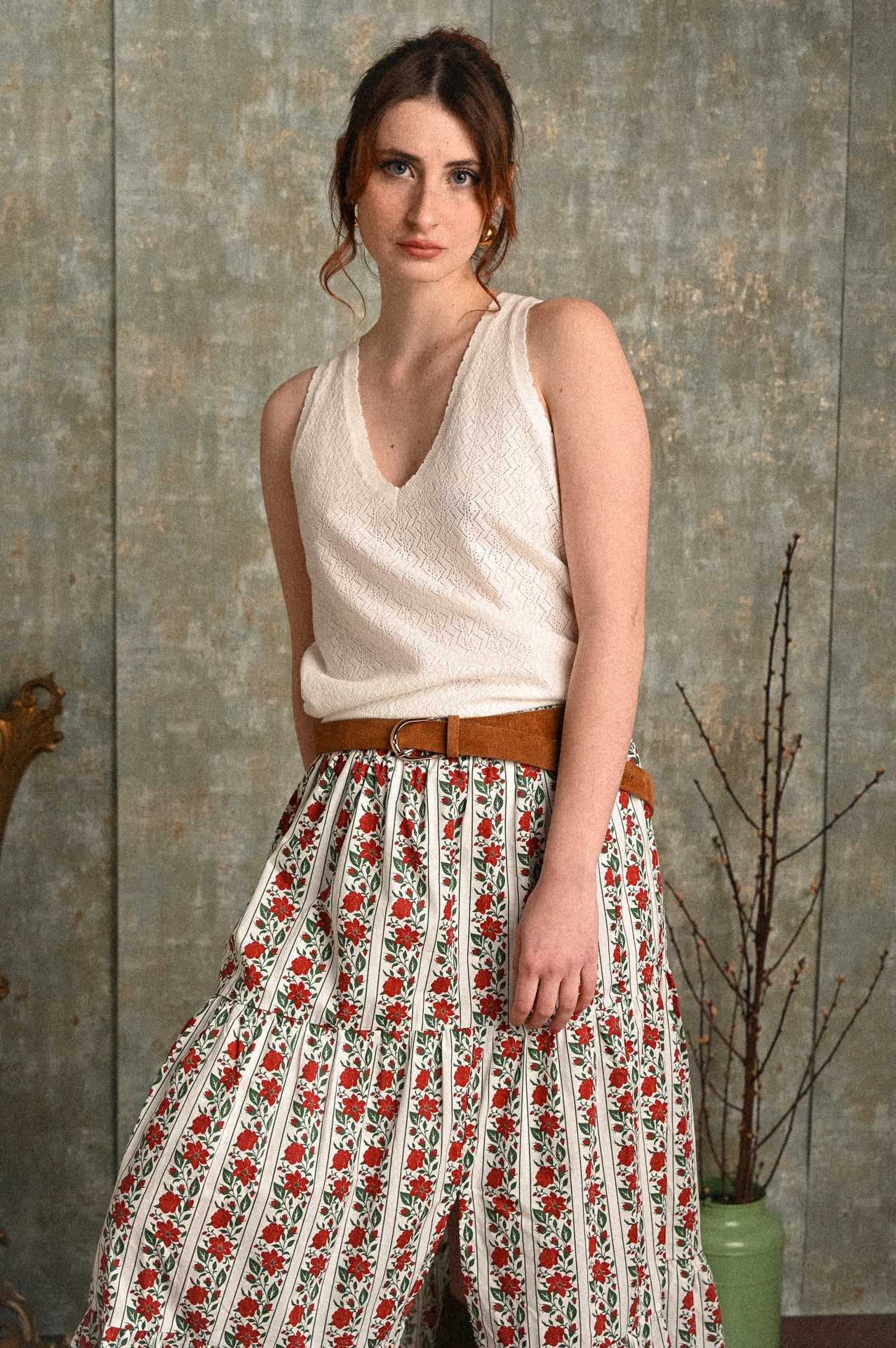 Top Protea bianco con motivo ricamato