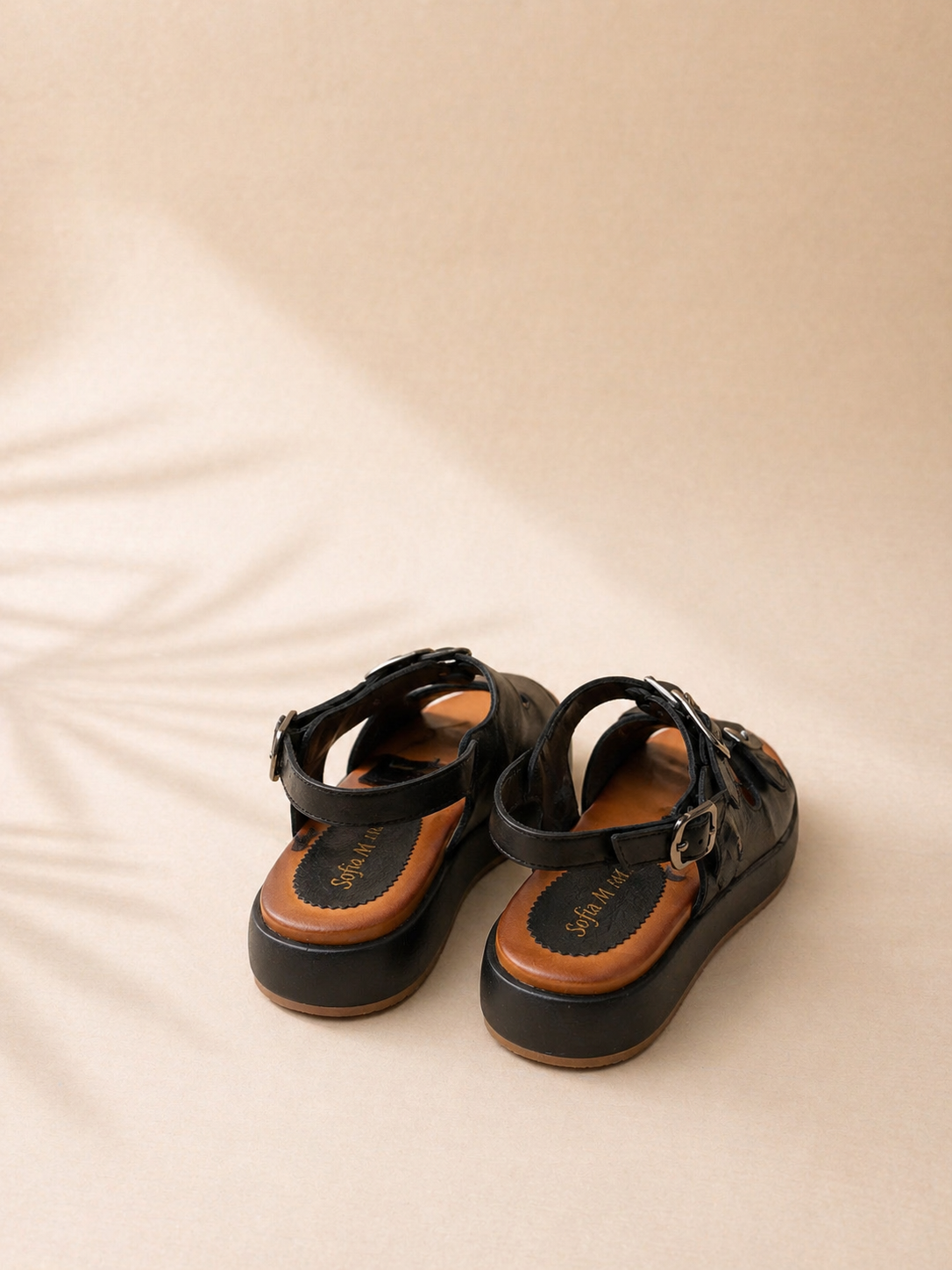 Sandalo Plateau in Pelle Nero “Urban Buckle” con Doppia Fibbie oro