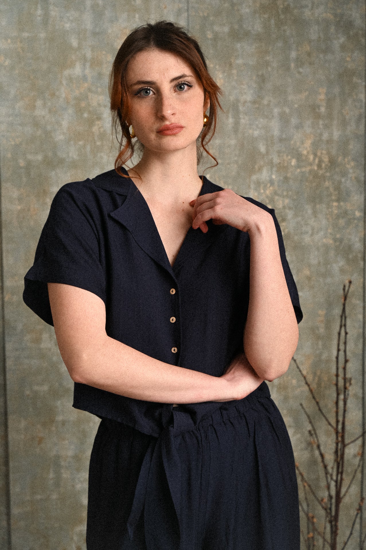 Set Betulla color blu in viscosa – completo donna con top nodo e pantaloni palazzo morbidi