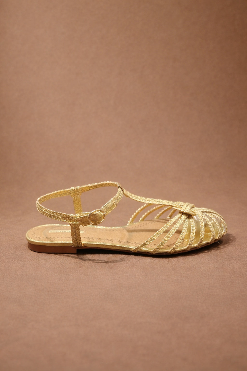 Sandali Gioiello Intrecciati Oro con Cinturino – Flat Eleganti in Ecopelle Intrecciata
