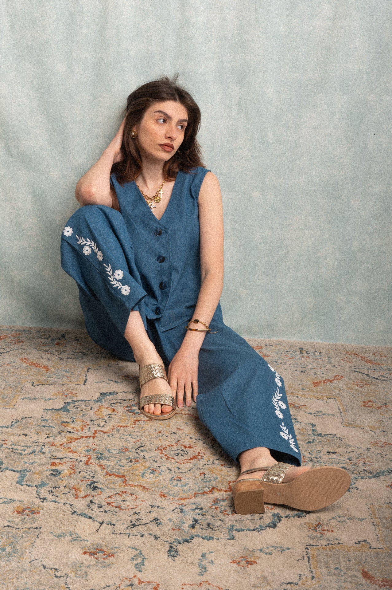 Jeans a palazzo con ricami