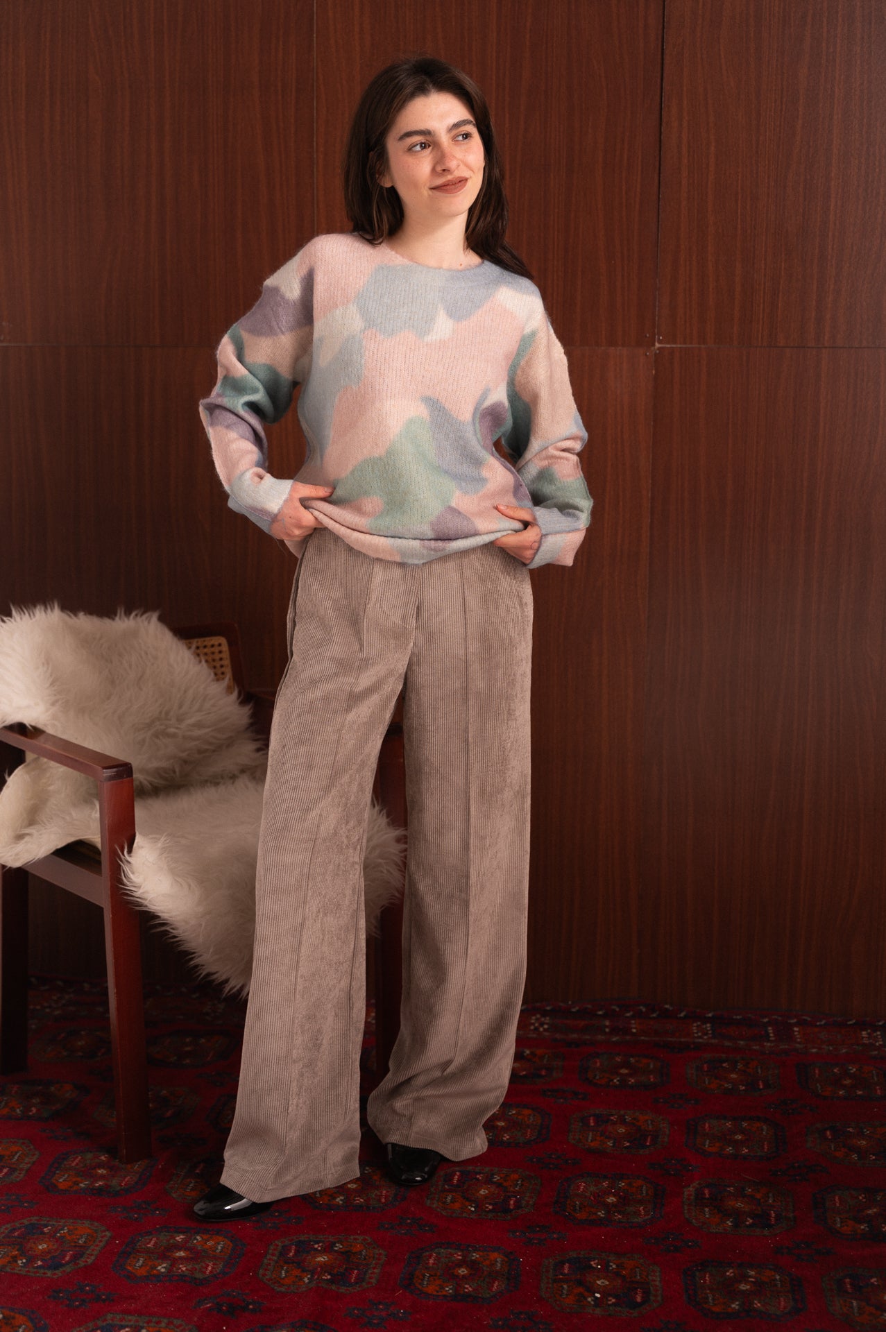 Maglione donna con fantasia astratta pastello dal mood artistico