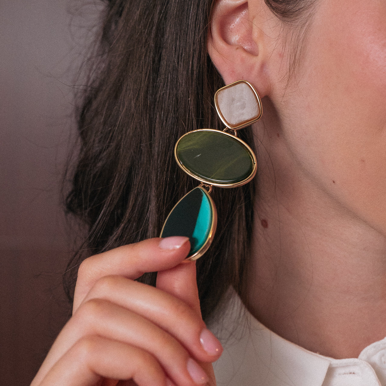 Orecchini Pendenti Donna in acciaio | Pietre Naturali Verde Smeraldo e Bianco | Gioielli a Cascata