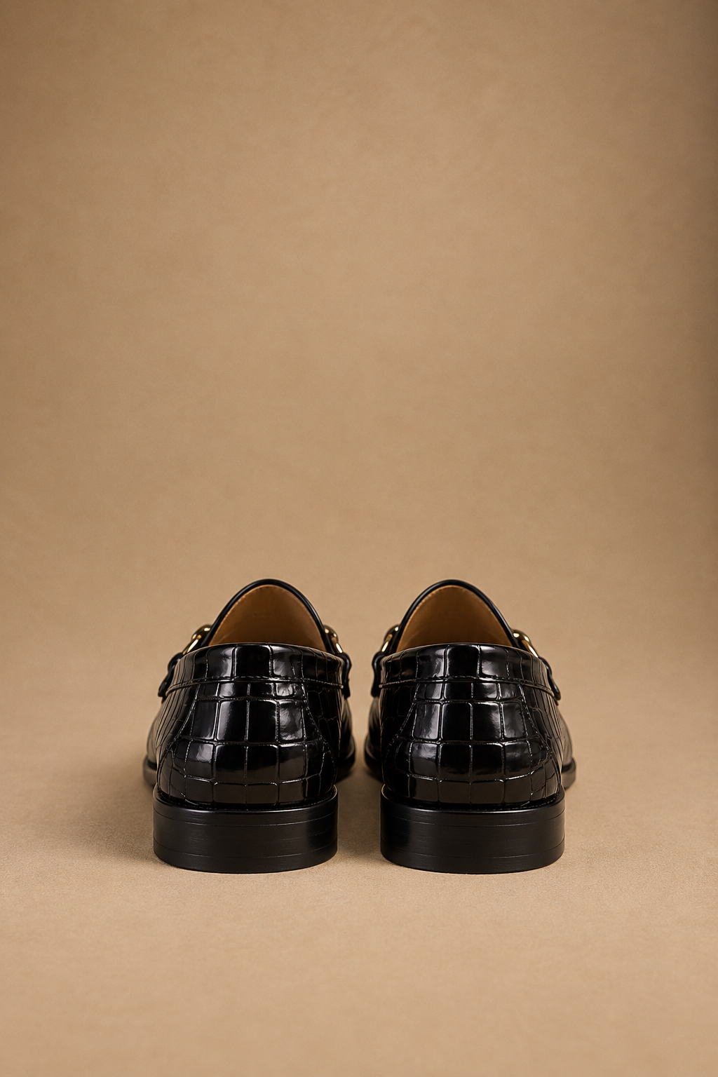 Mocassino Donna Nero Effetto Cocco con Morsetto Dorato – Horsebit
