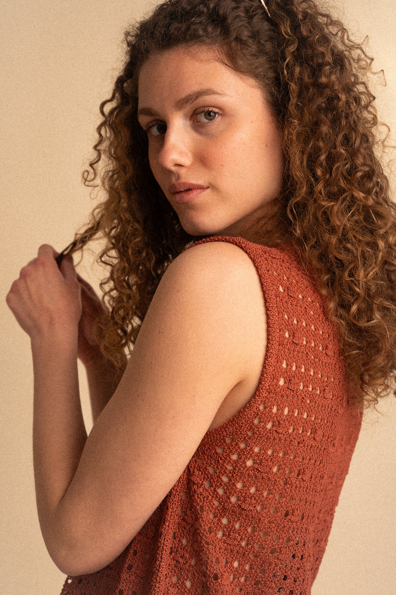 Top Smanicato Traforato – Color Terracotta