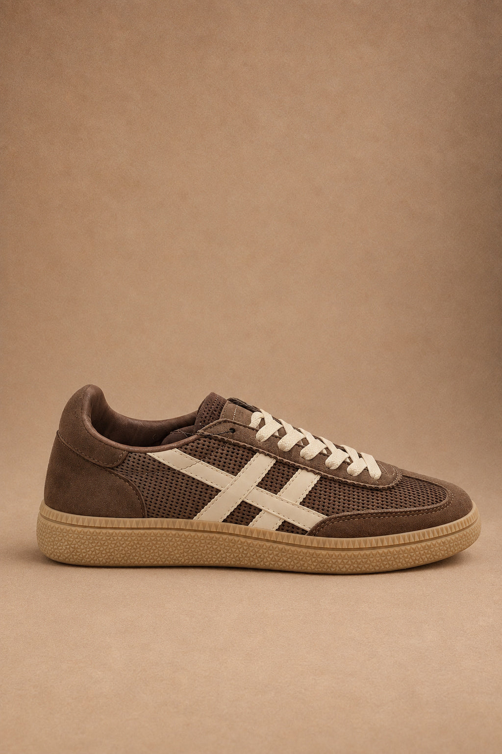 Sneakers marrone e Panna con Suola Caramello in Gomma e Dettagli Scamosciati