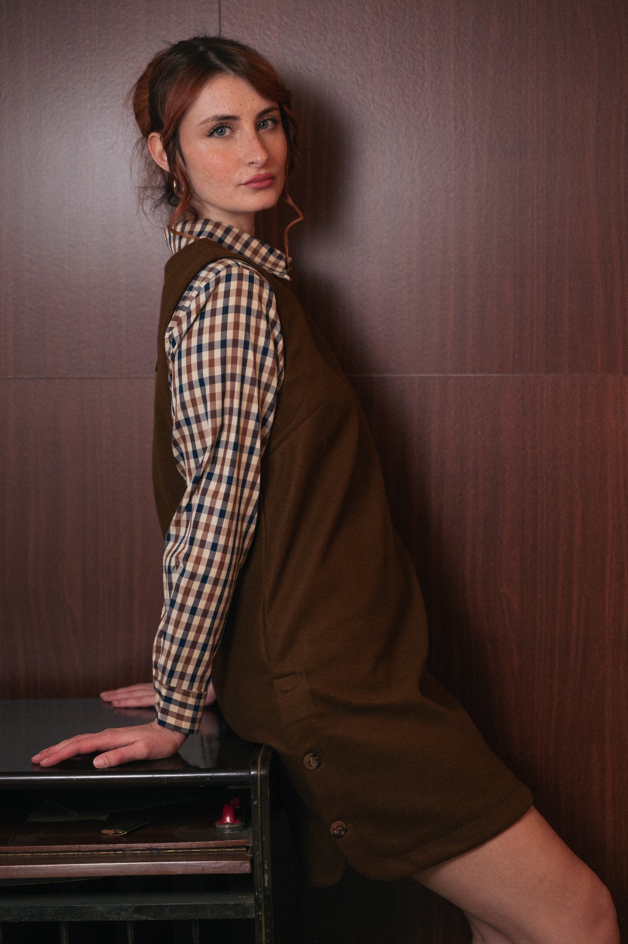 Abito Mini Donna a Bretelle Marrone | Stile Salopette (Pinafore Dress) | Senza Maniche