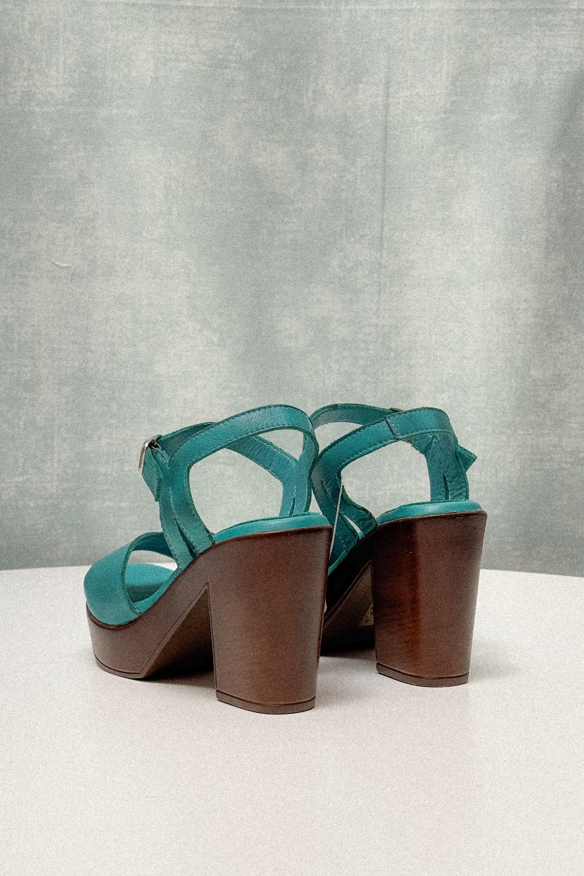 Sandalo Sofy turchese in pelle