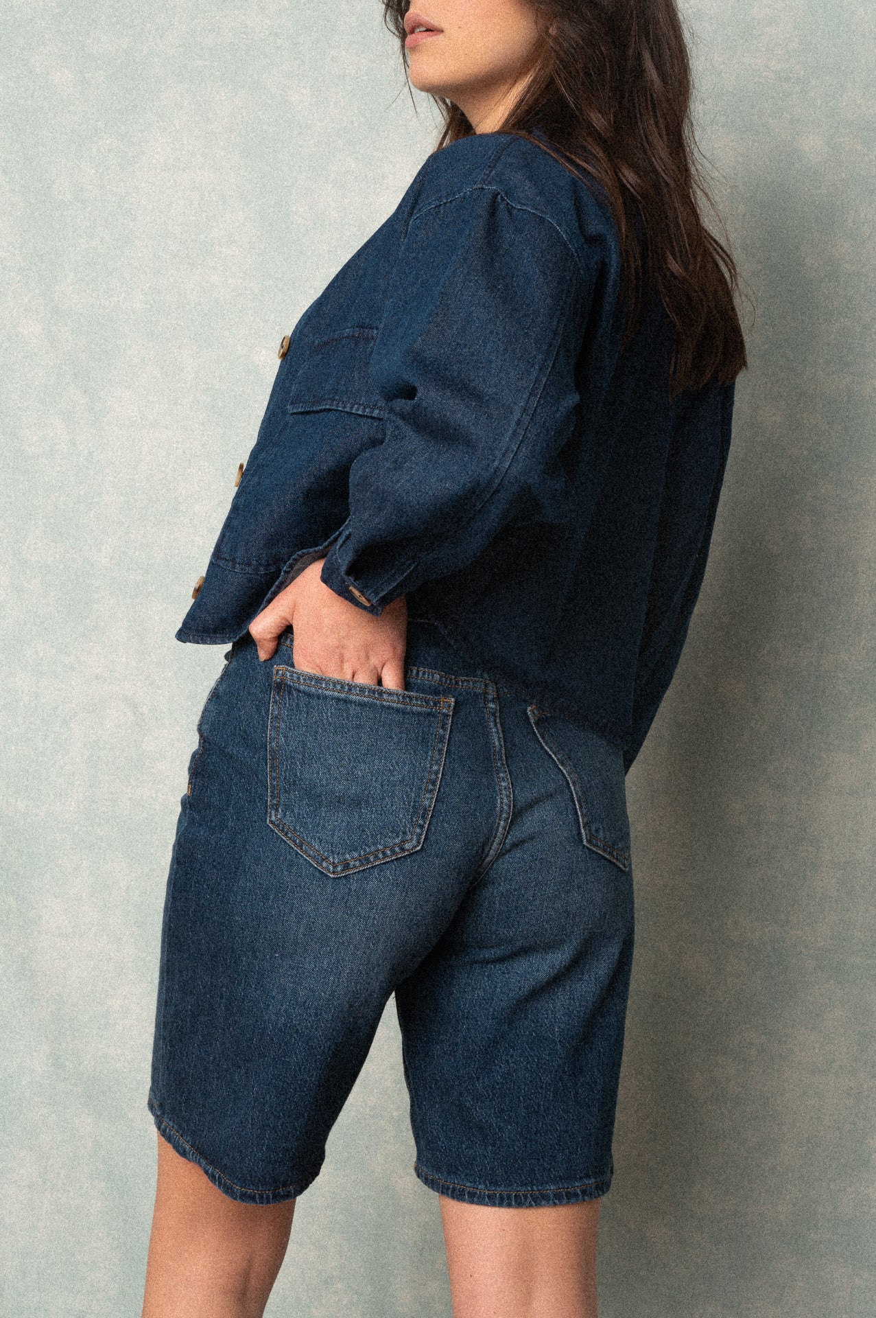 Shorts in denim dark wash