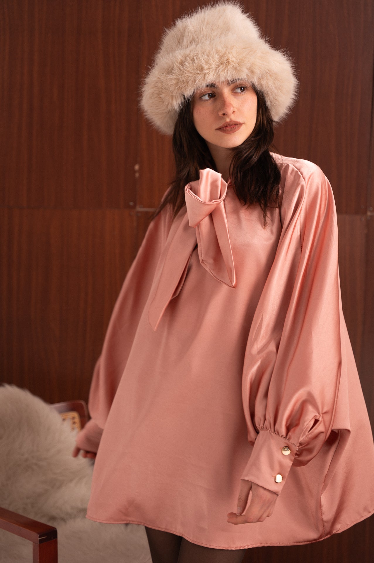 Maxi Camicia Satin Rosa con Fiocco al Collo