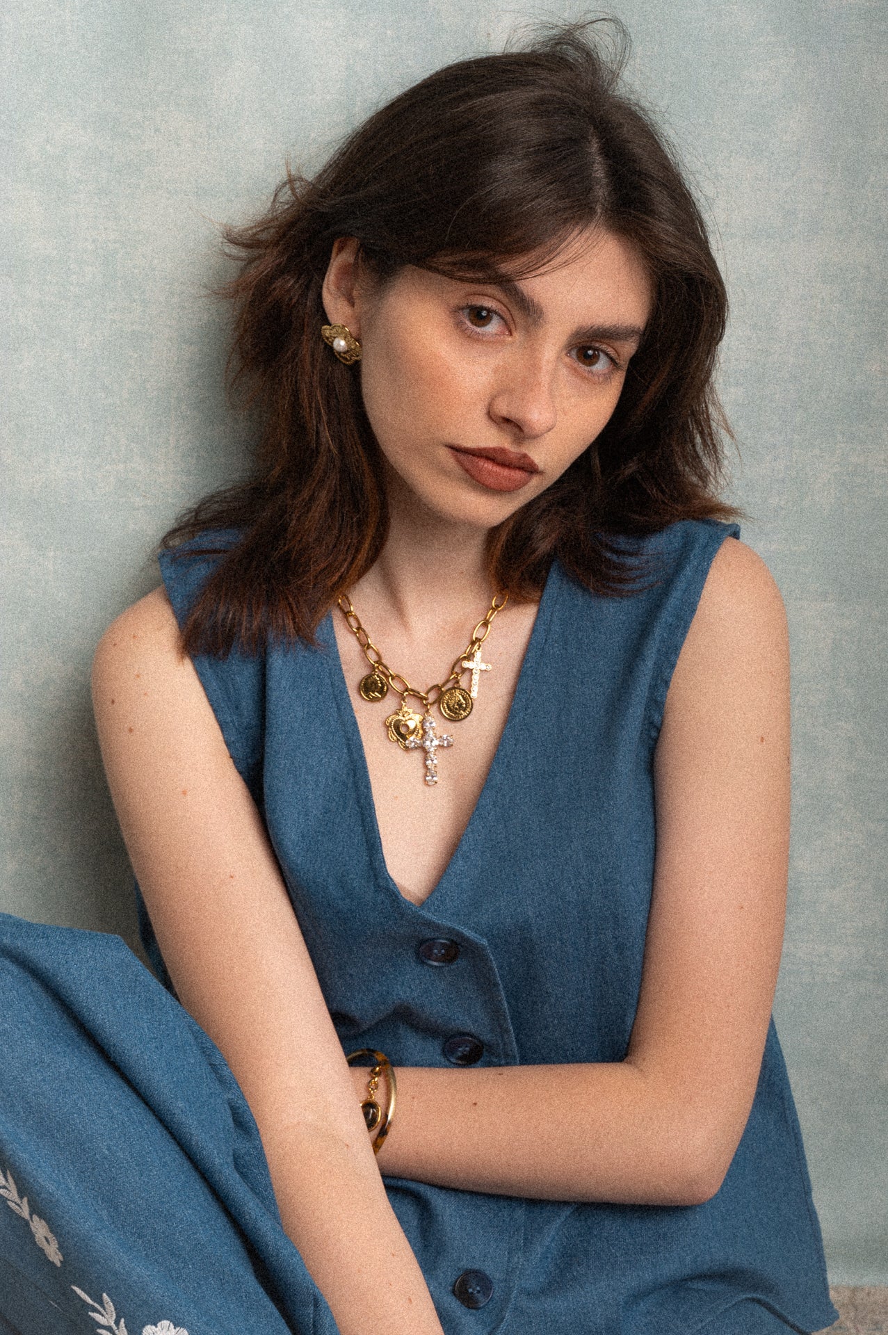 Gilet denim con ricami