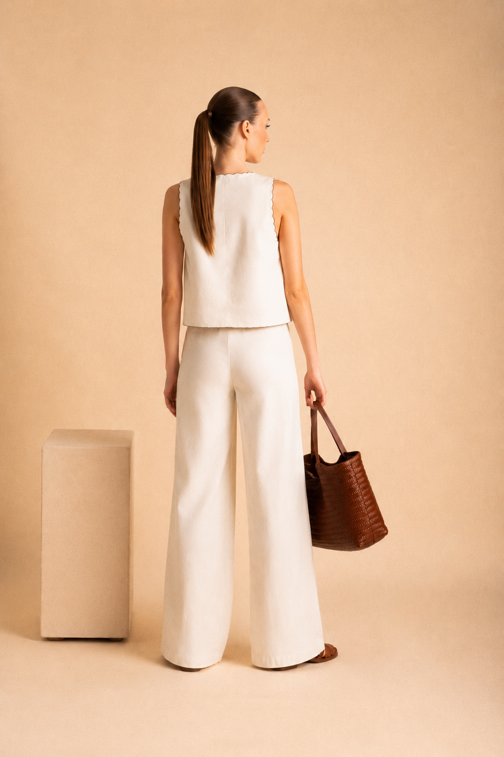 Completo Donna Safran con Gilet Ricamato e Pantalone Palazzo
