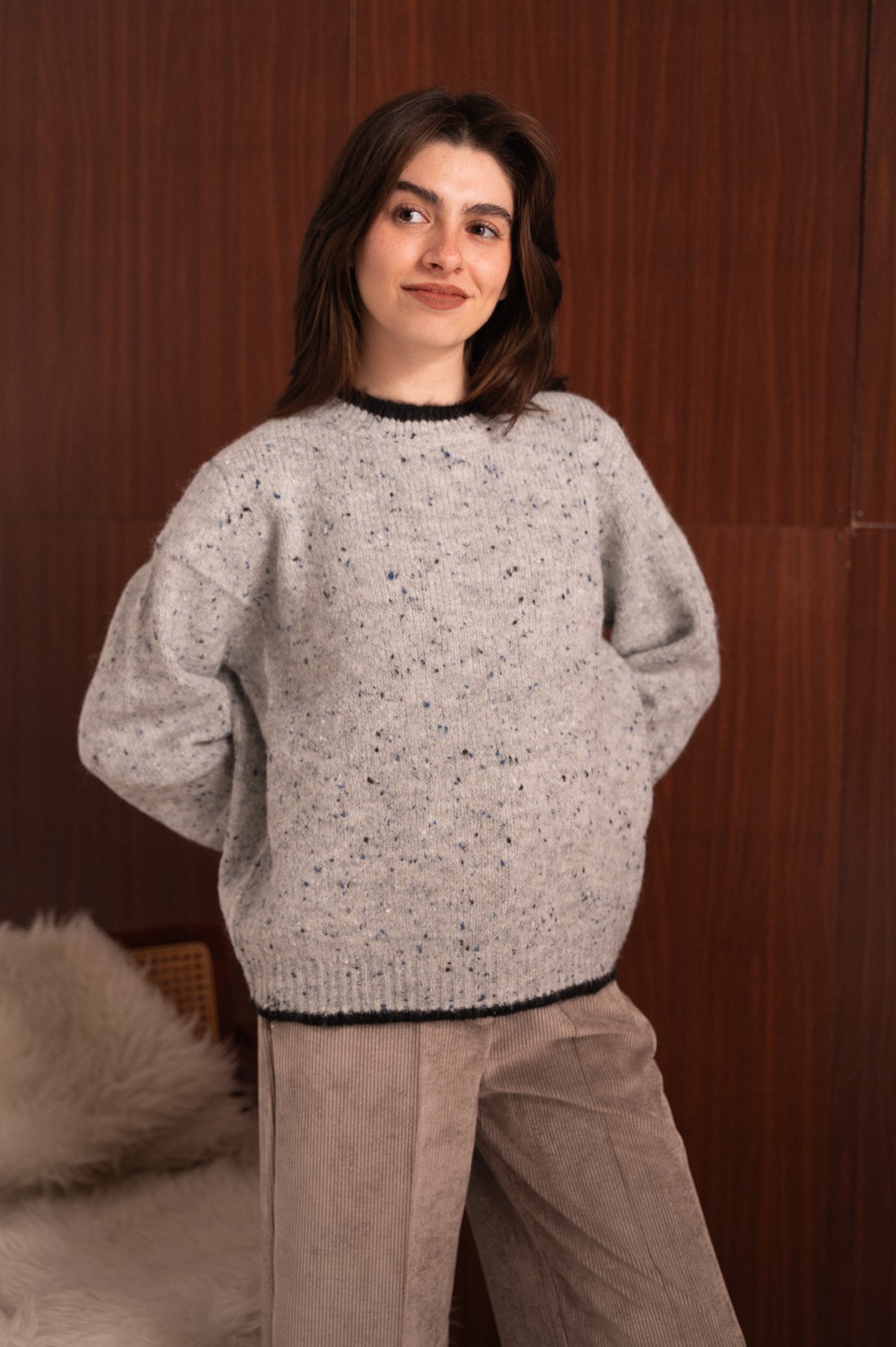 Maglione donna grigio con bordo a contrasto mouliné