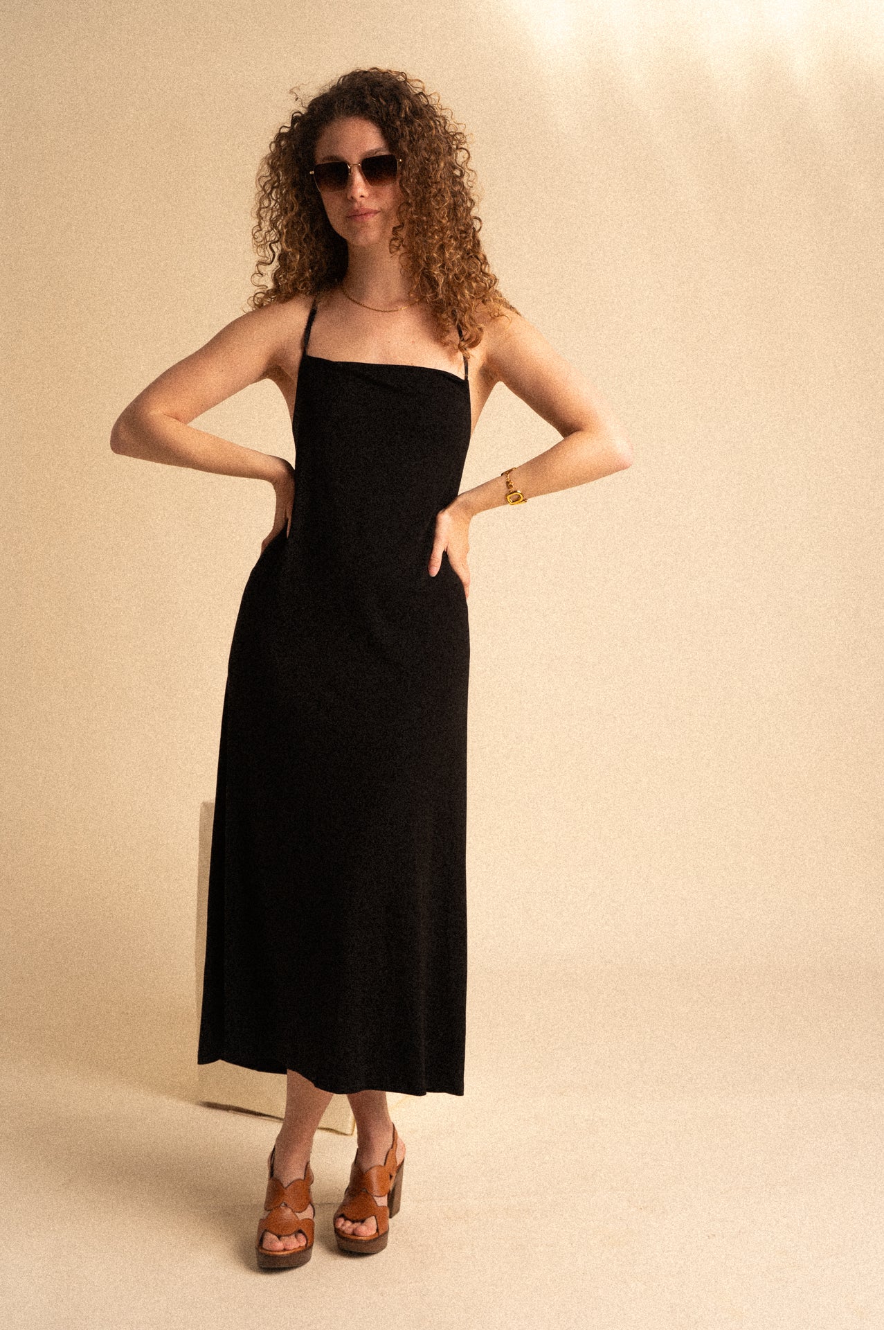 Abito Lungo Donna in Tencel nero con Schiena Incrociata