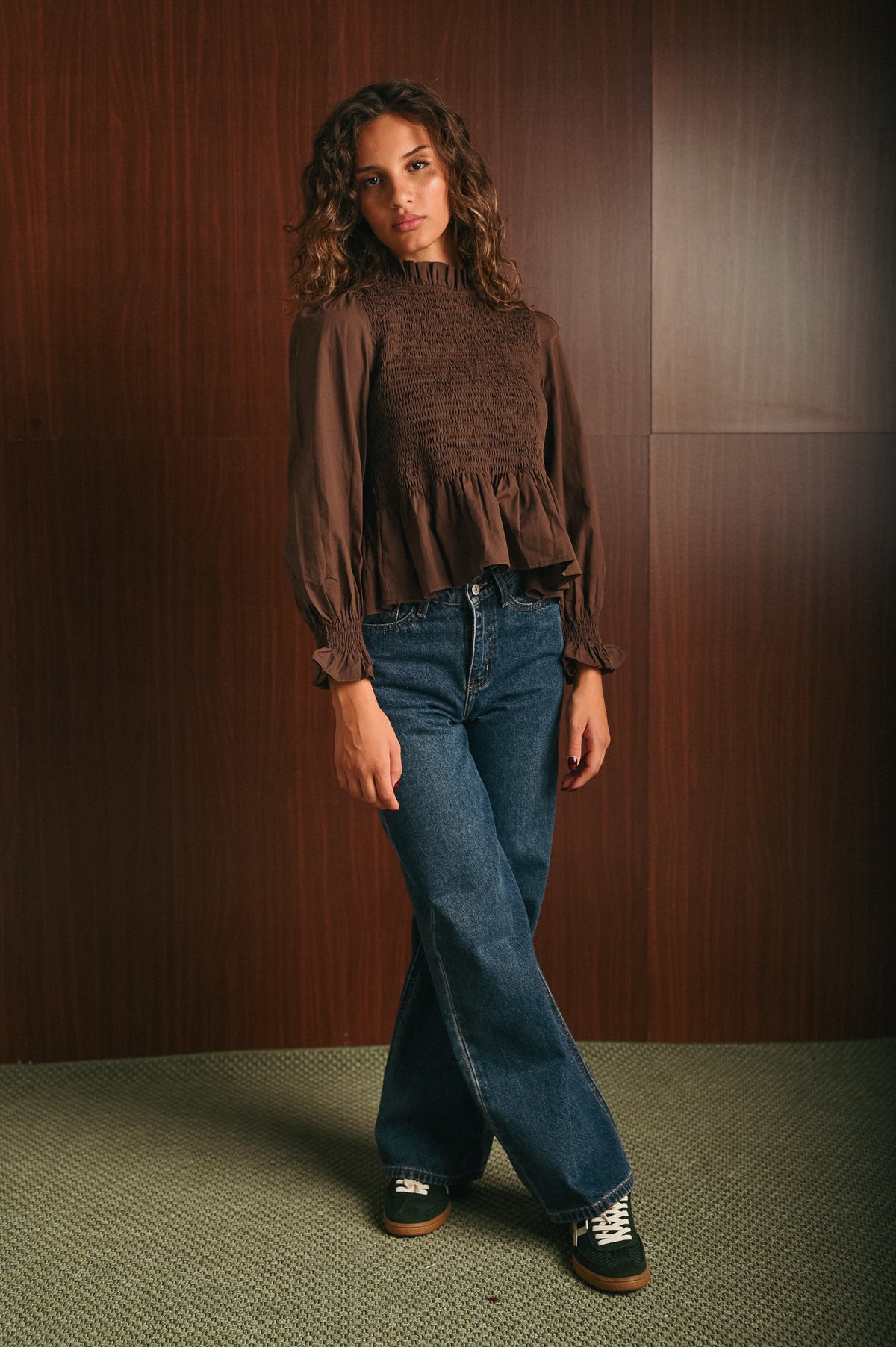 Blusa Donna marrone con Corpino Arricciato e Maniche Voluminose