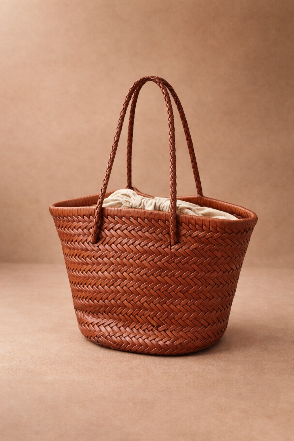 Woven Bag in vera pelle intrecciata a mano – Made in Italy | Colore cuoio