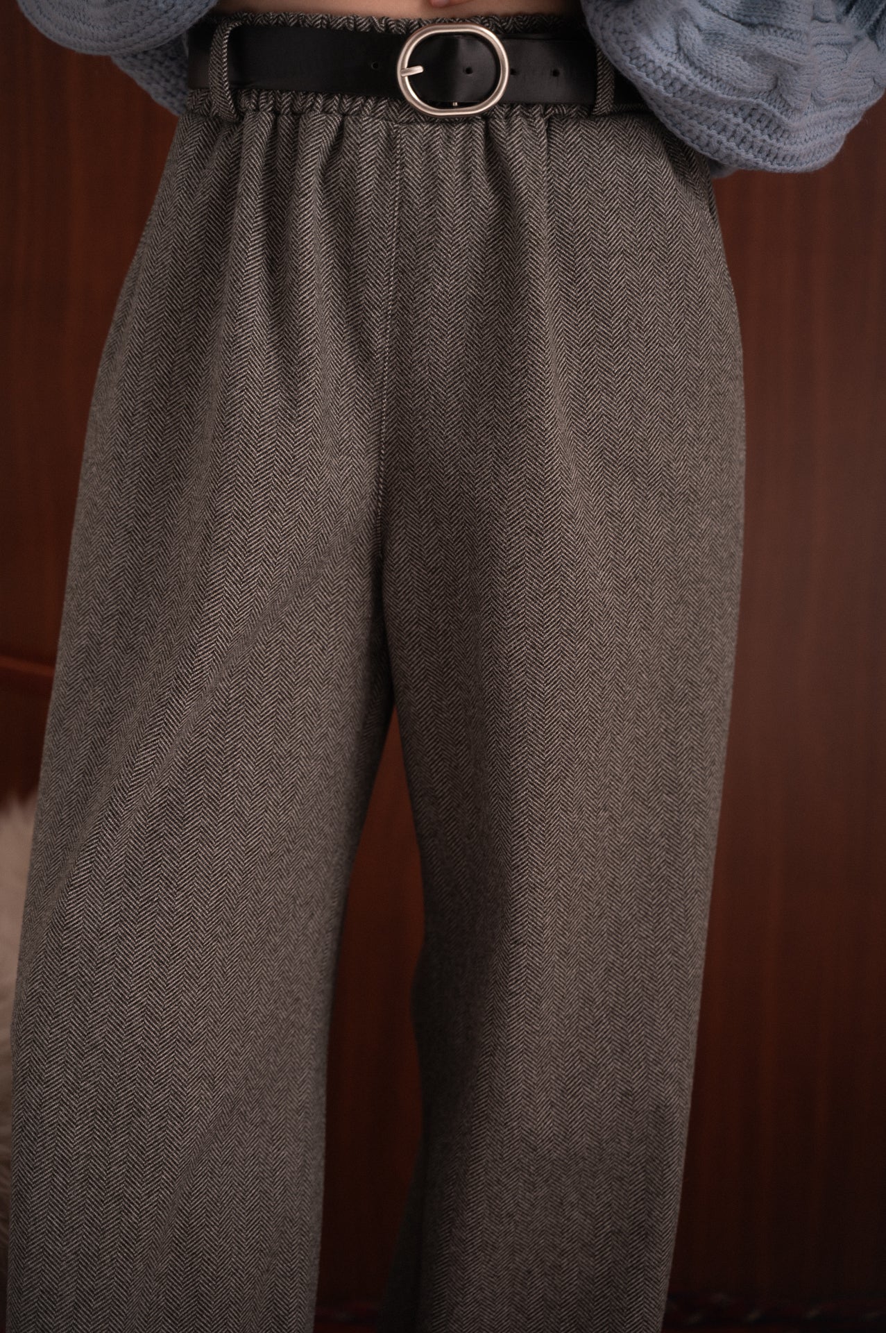 Pantalone Spigato Grigio con Elastico in Vita e Cintura