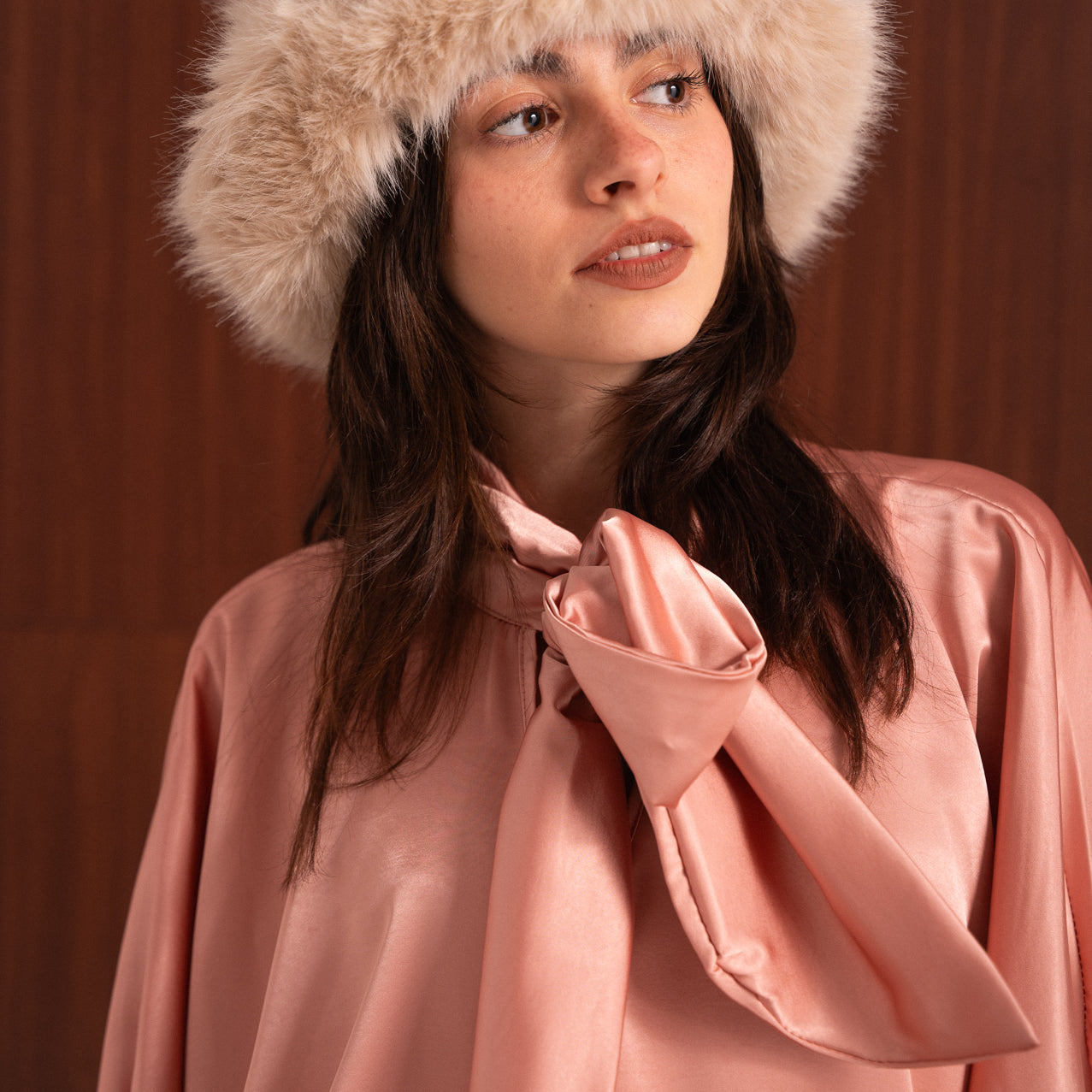 Maxi Camicia Satin Rosa con Fiocco al Collo