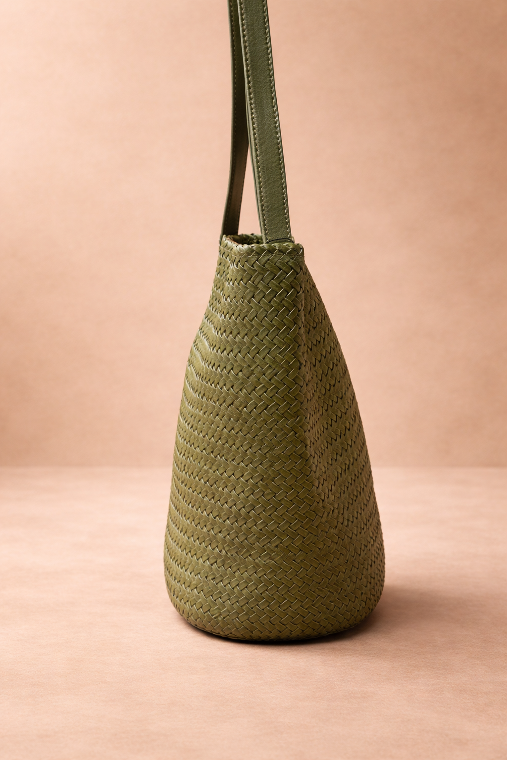 Borsa secchiello in vera pelle intrecciata a mano – Made in Italy | Colore verde