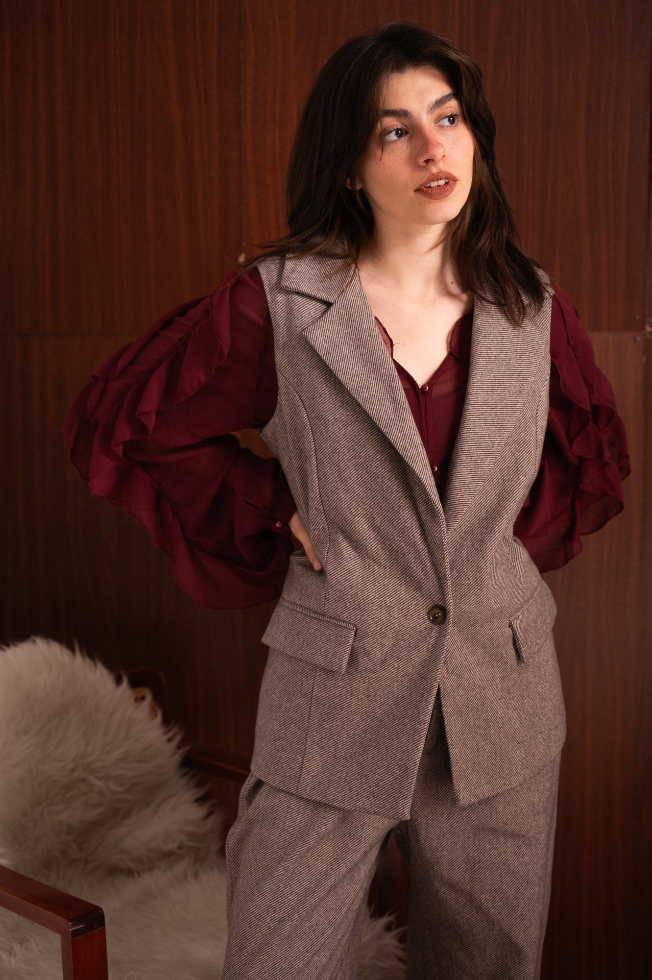 Set Gilet e Pantalone a Righe Tortora con Cintura