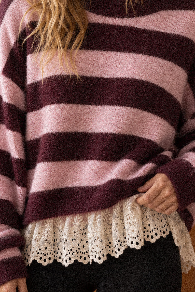 Maglione Donna a Righe Bordeaux e Rosa con Bordo in Pizzo – Esclusiva Online