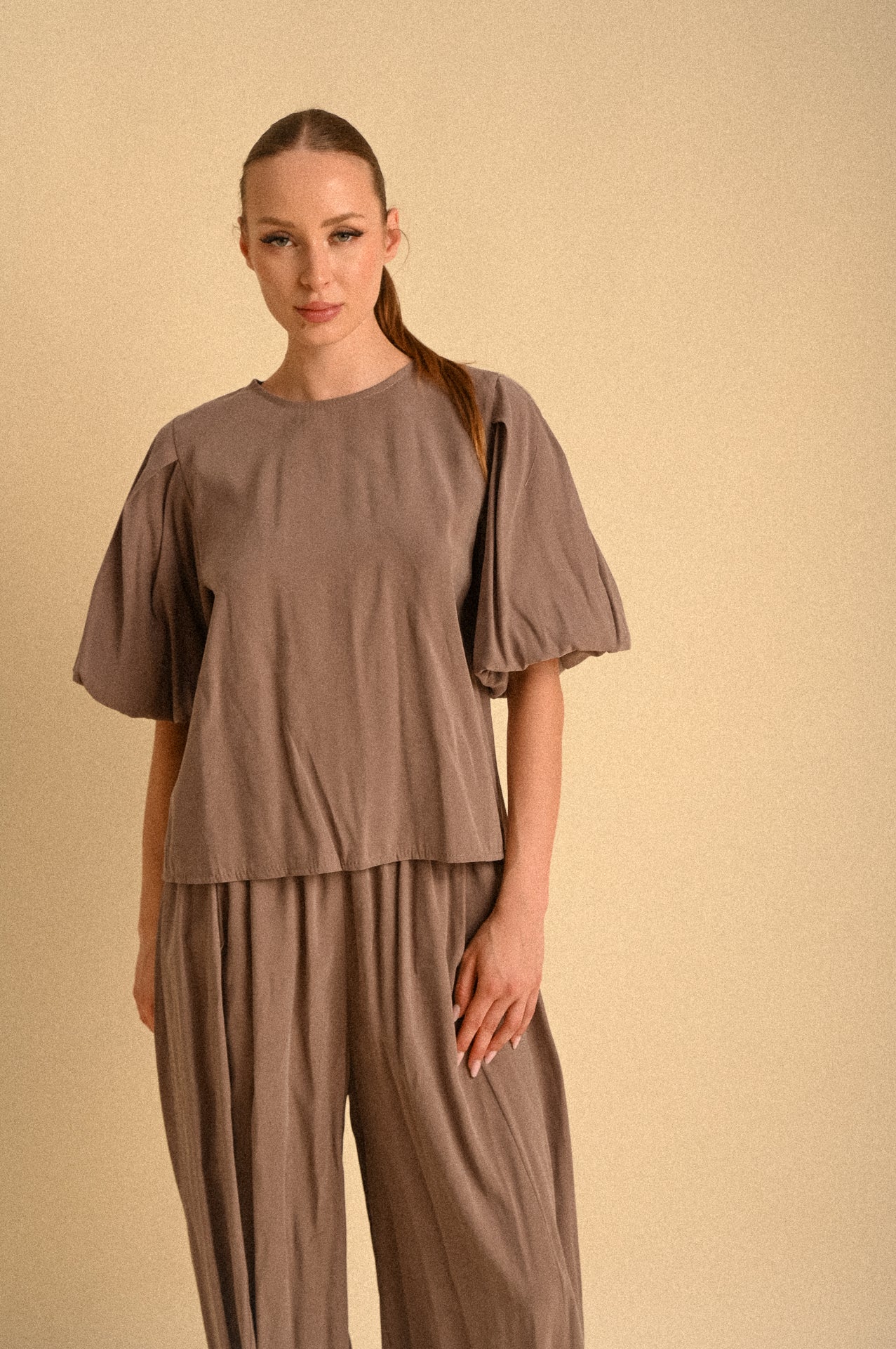 Set Sahara Soft – Blusa Balloon & Pantalone Jogger
