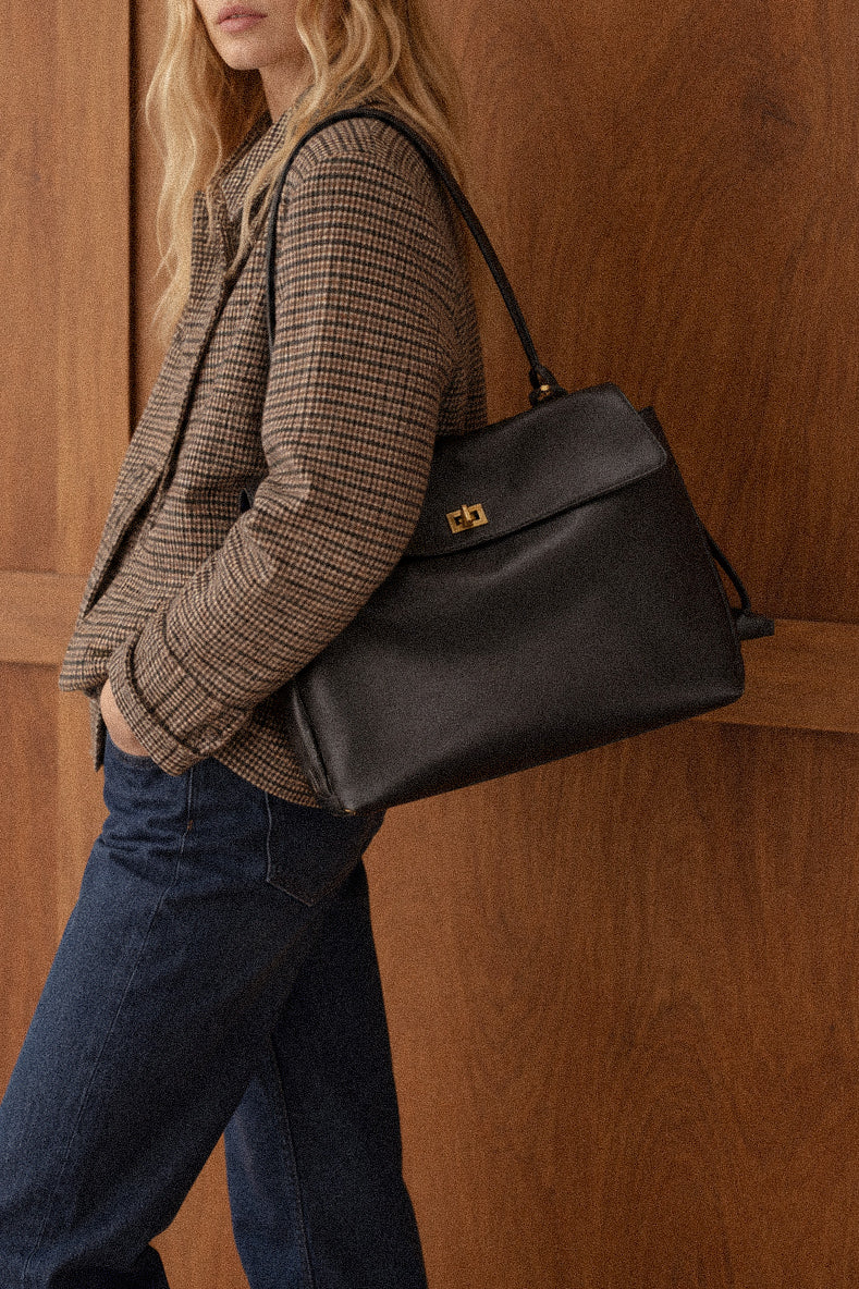 Borsa a Mano e Tracolla da Donna in Vera Pelle Liscia nera – Chiusura a Girello