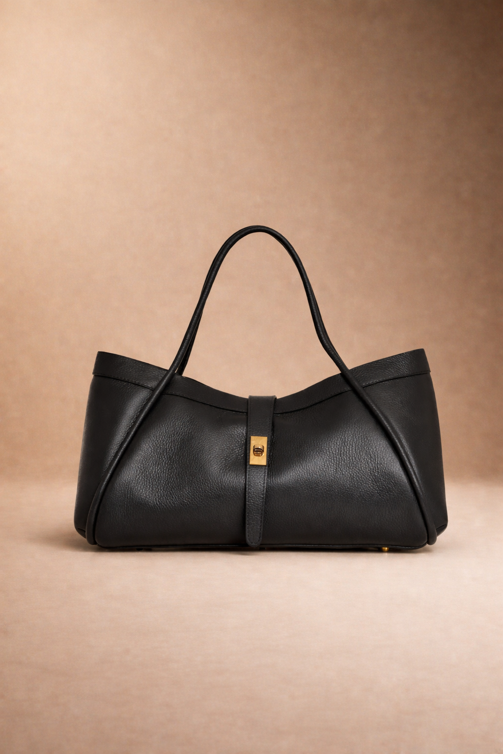 Borsa Mayfaire in vera pelle nera con tracolla regolabile