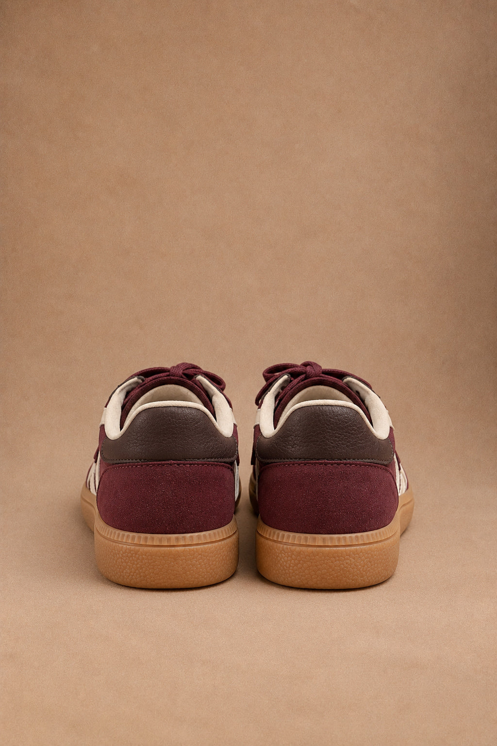 Sneakers Donna  bordeaux e Panna con Suola Caramello in Gomma e Dettagli Scamosciati